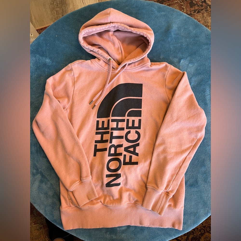 Women’s North Face hooded sweatshirt